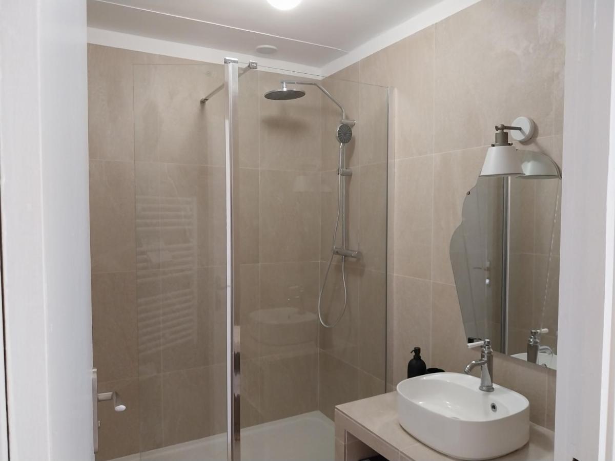 Charmant Appartement 3 Chambres Et Terrasse Eyragues 外观 照片