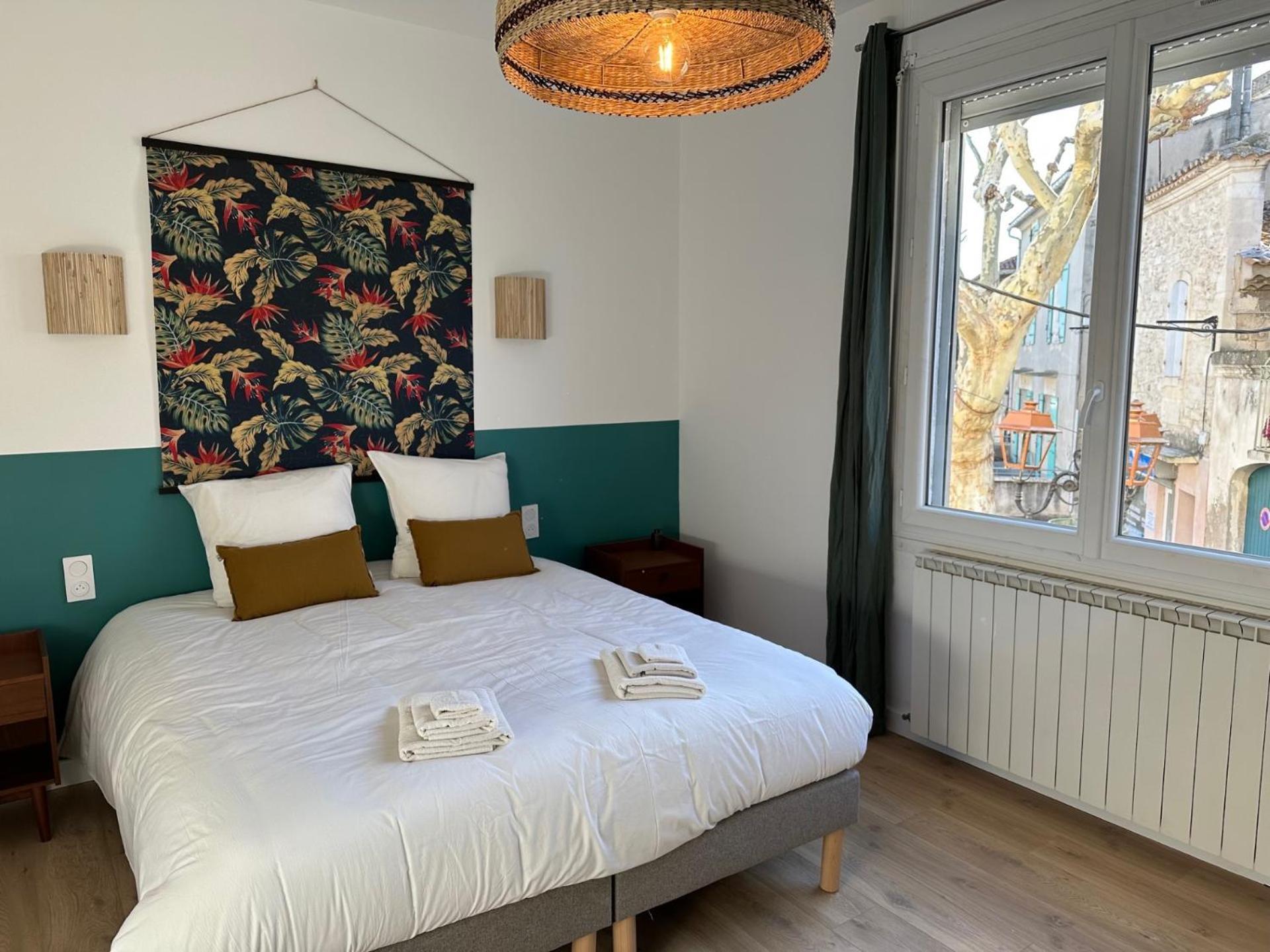 Charmant Appartement 3 Chambres Et Terrasse Eyragues 外观 照片